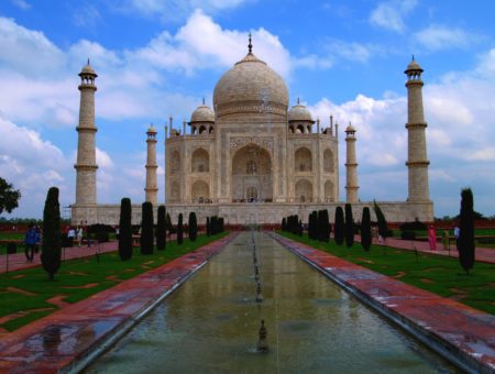 Tádž Mahal, pomník nesmrtelné lásky.